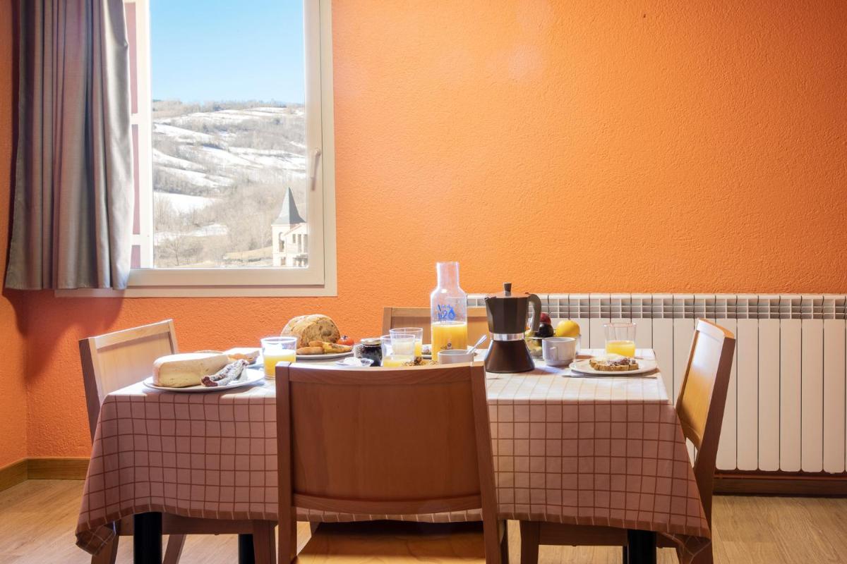 Comida en o cerca de este resort