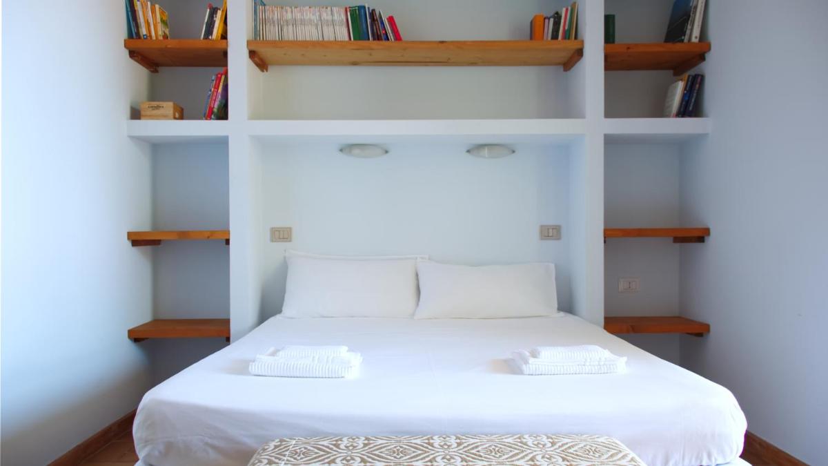 Welcomely - Sardinian Stone House - Housity
