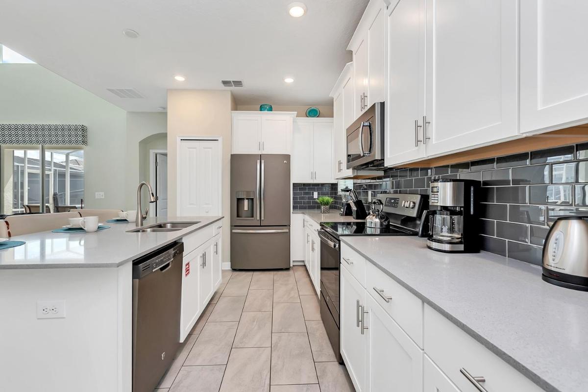 Suitetrails - Stylish Home wPrivate Pool&Spa, near Disney