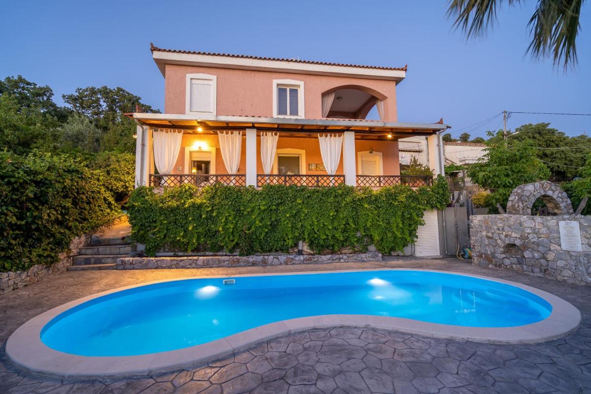 Dryades Villa - Housity