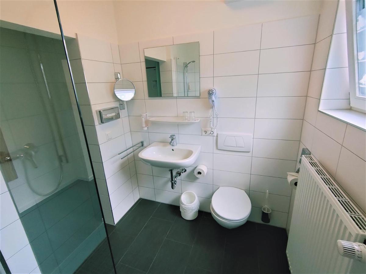 Sport Hotel Kenzingen inklusive Schwimmbad, Sauna und Frühstück nähe Europa-Park - Housity
