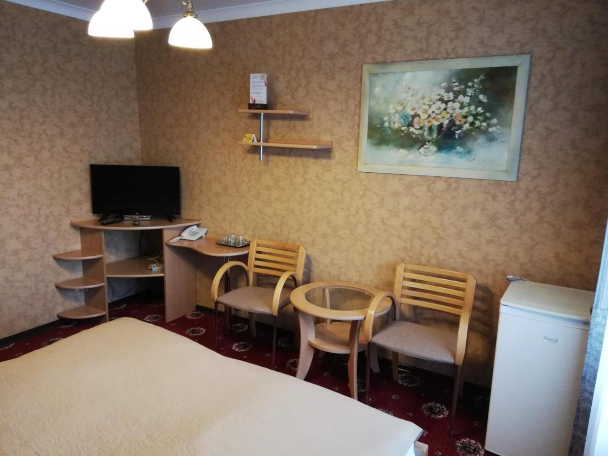 Hotel Scotland Khmel?nytskiy - Housity