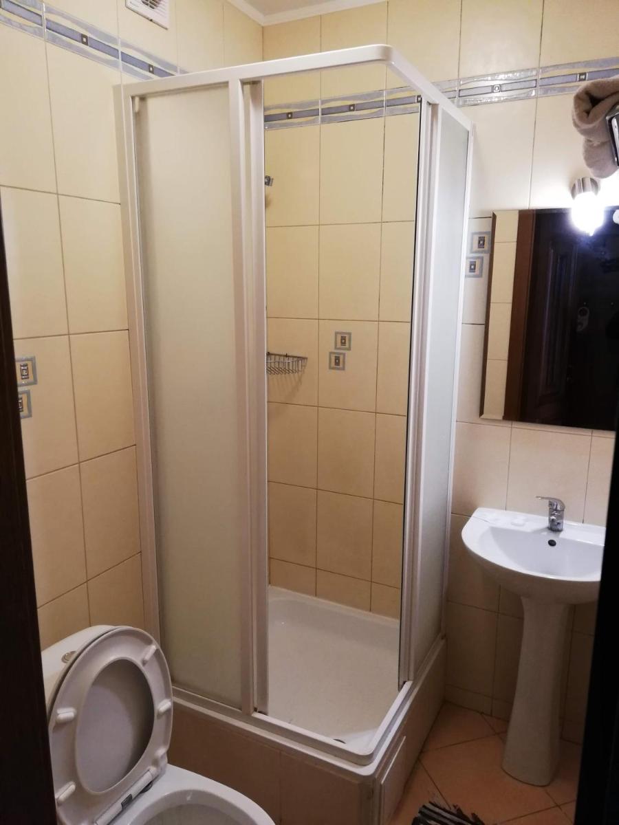 Hotel Scotland Khmel?nytskiy - Housity