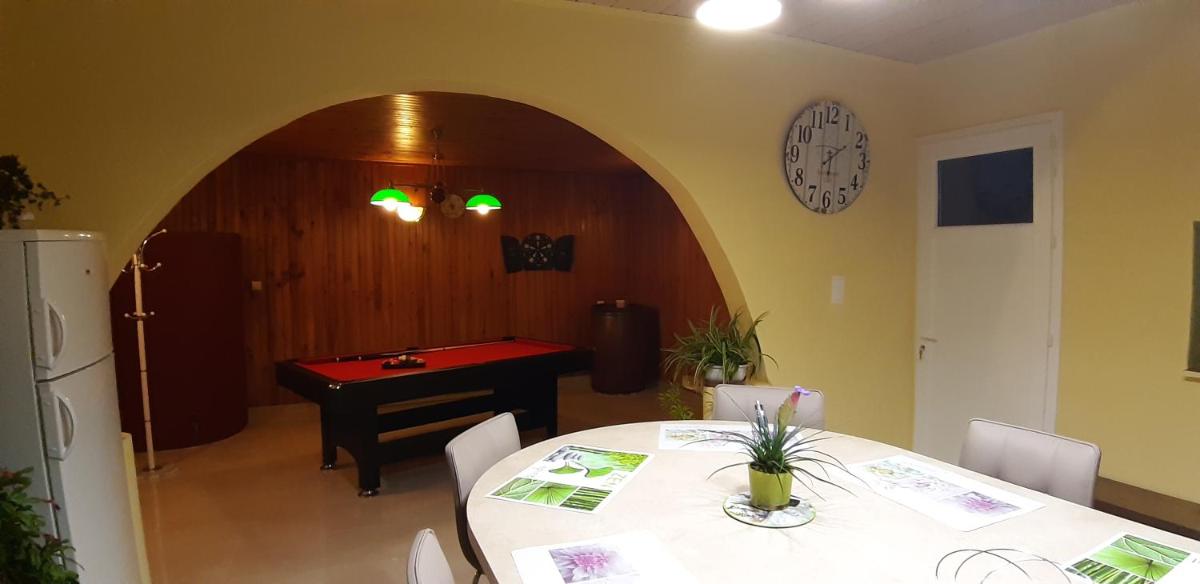 Gîte au coeur de la nature avec ses animaux - Housity