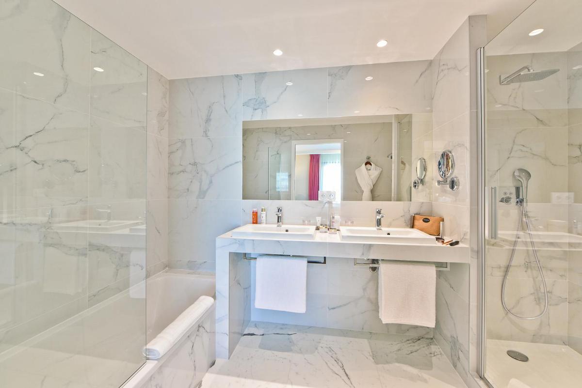 Hôtel La Villa Port d'Antibes & Spa - Housity