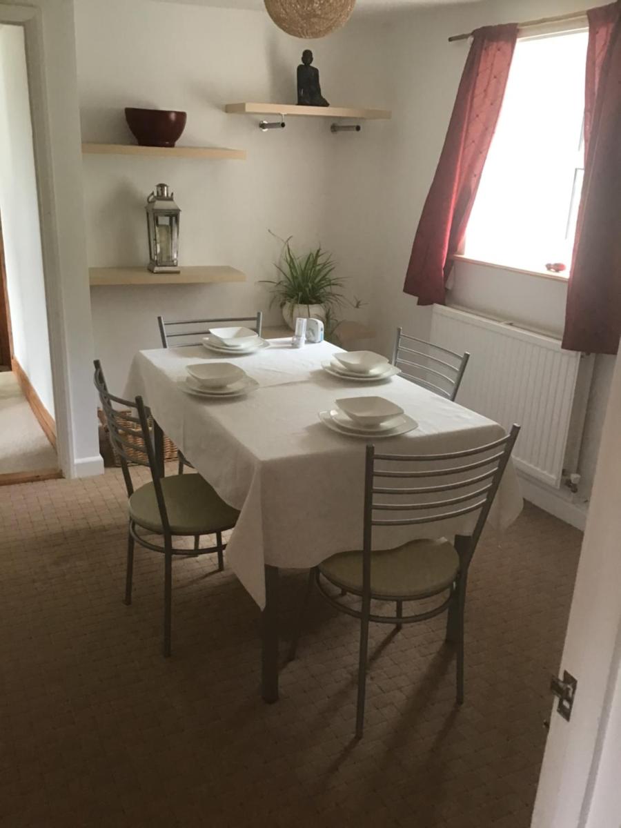 White Alice Farm Cottage - Housity