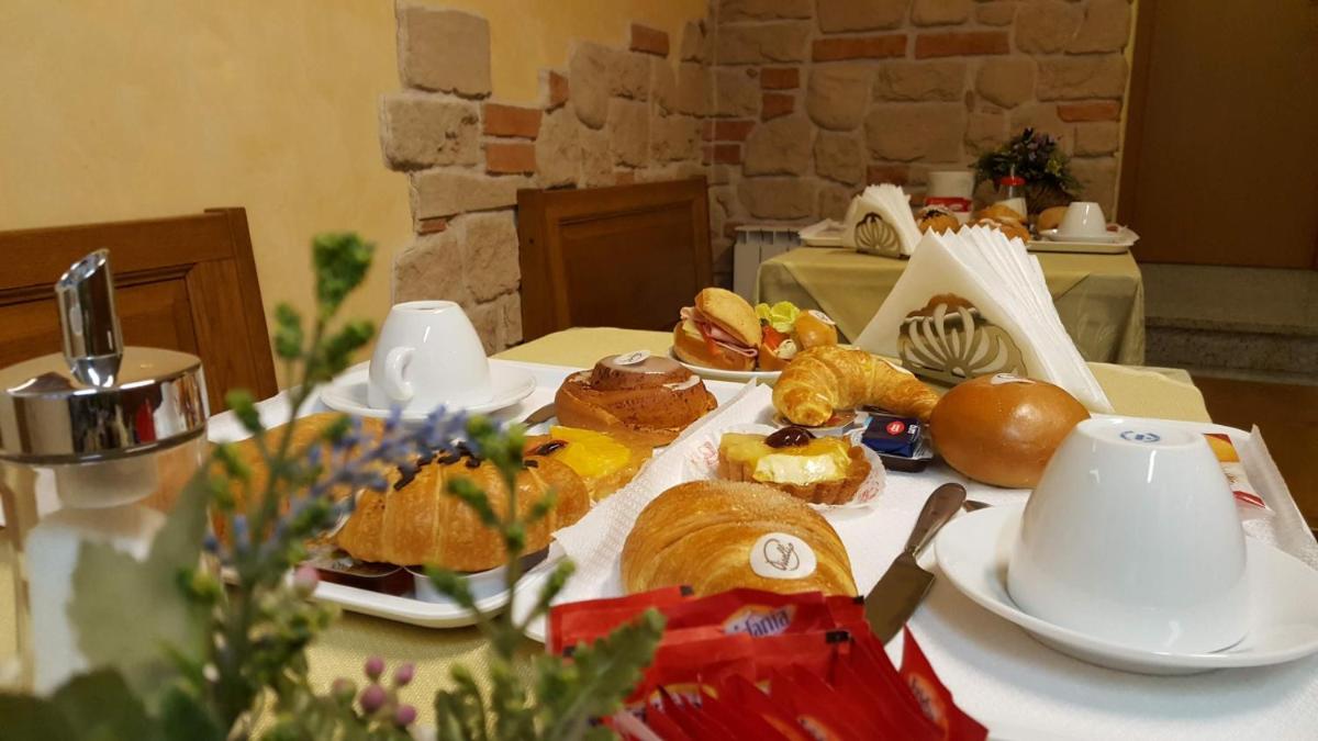 Hotel La Torre - Housity