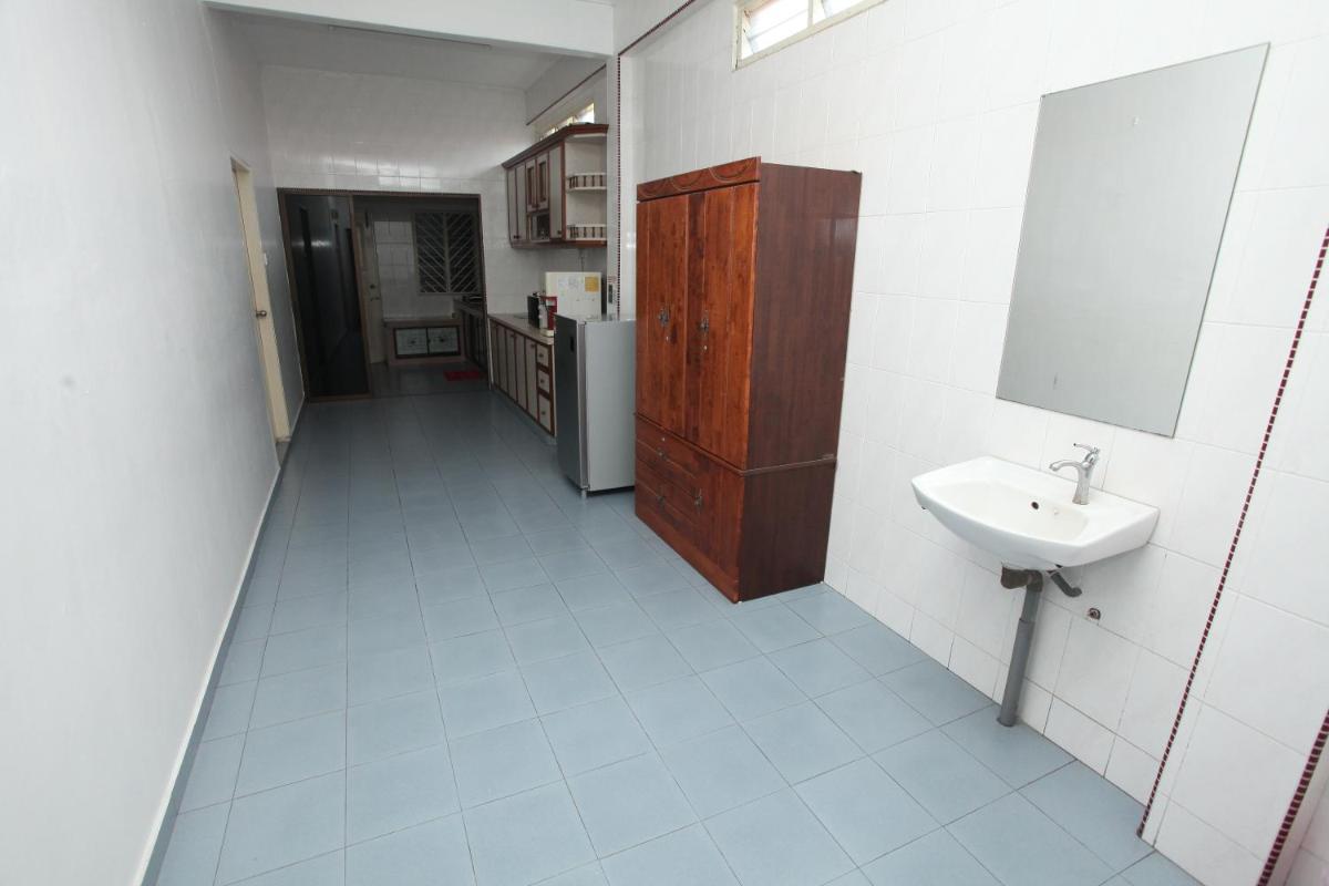 WARNI 48 Whole Or Room - Housity