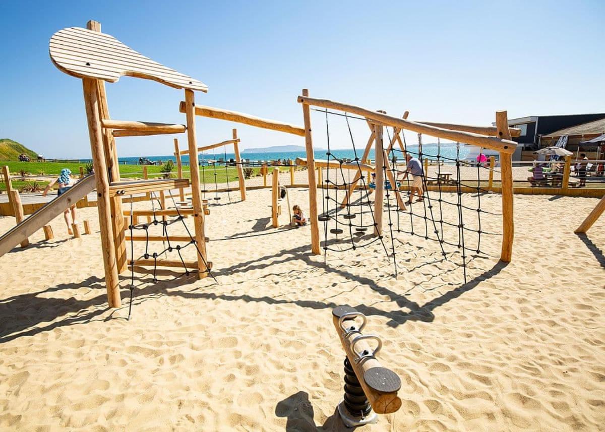 Waterside Holiday Park & Spa - Housity