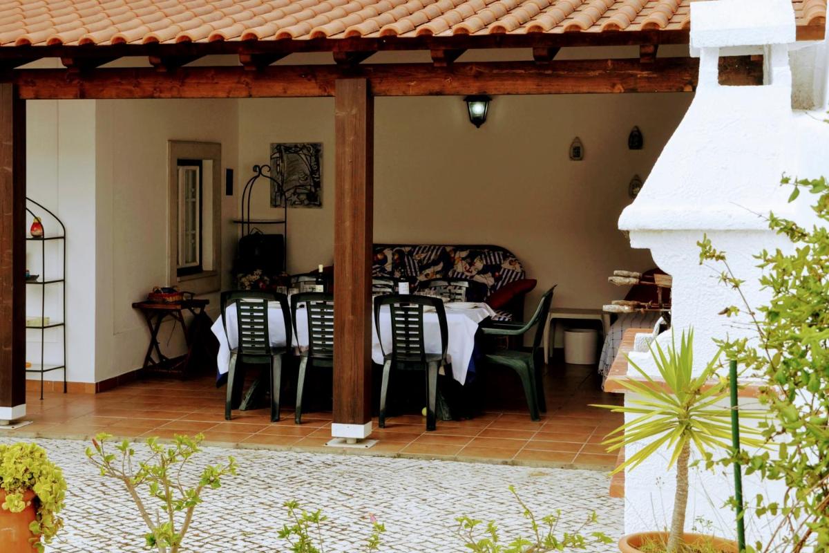 Santiago Residence Guest House - Housity