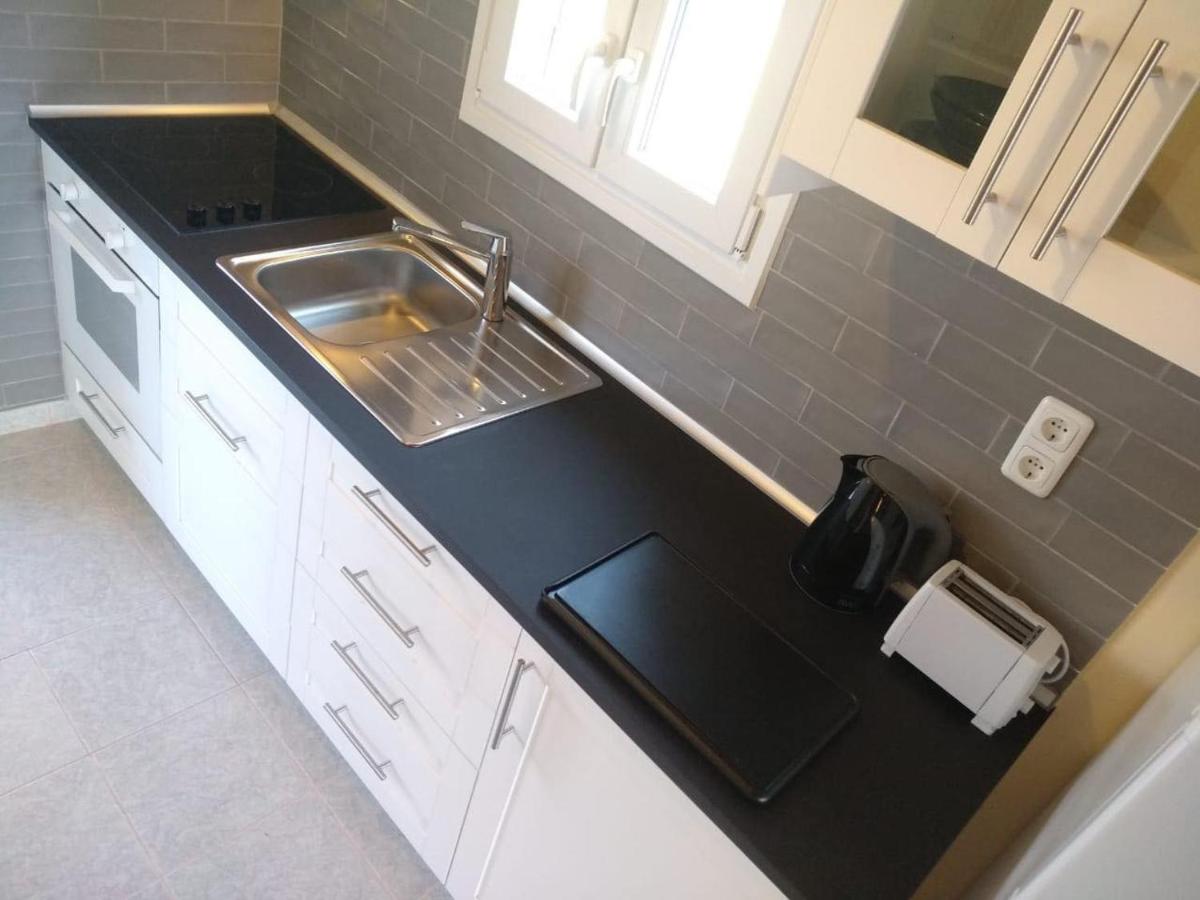 Botzoris Apartments - Housity