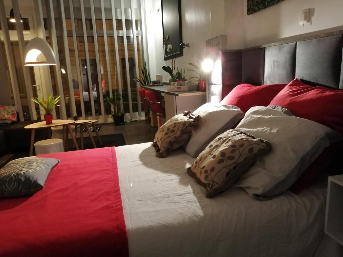 The Romantic Waterloo Lion's suite - Housity