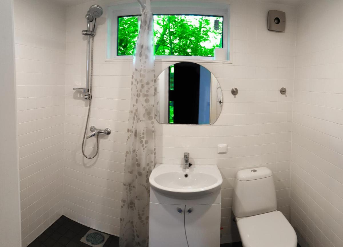Vasarotojų Guest House - Housity