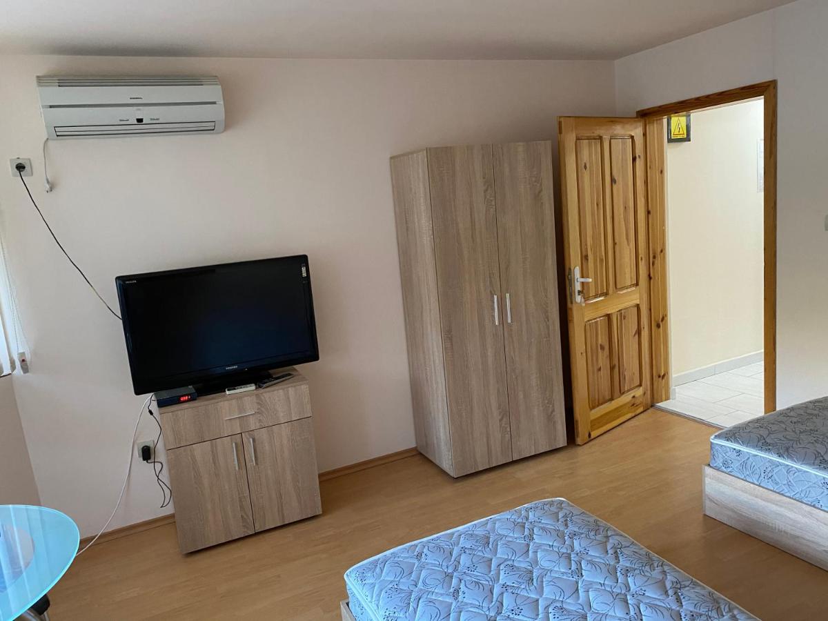 Kshcha za gosti marinovi - Housity