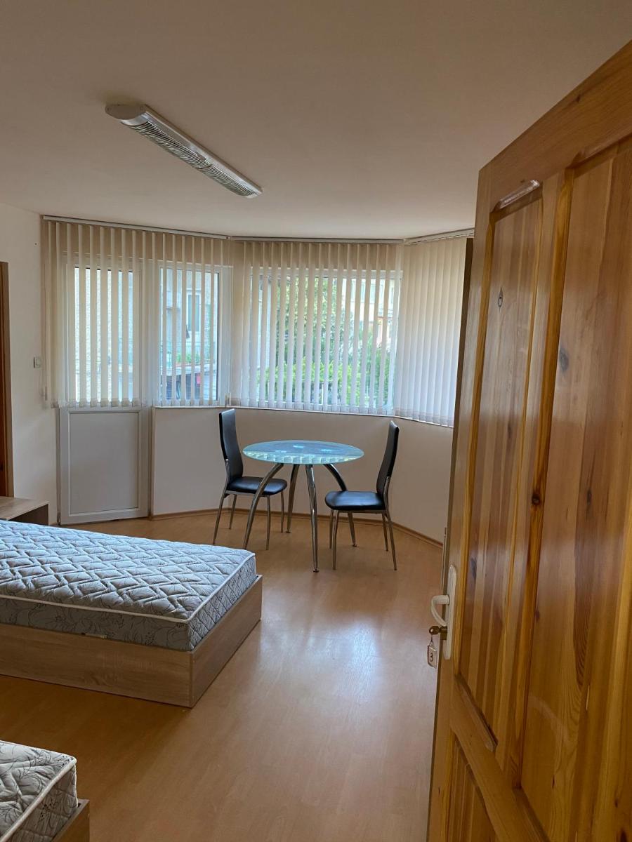Kshcha za gosti marinovi - Housity