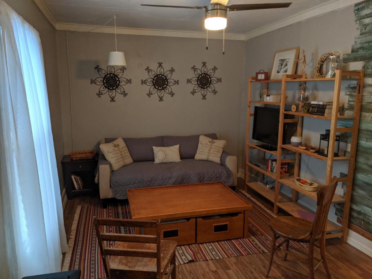 El Nopal Casita-Close to Sul Ross State University - Housity