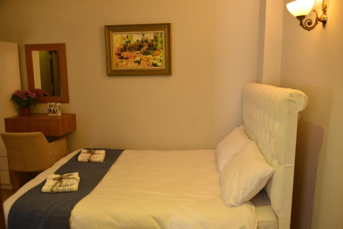 Pure Diamond Hotel - Housity