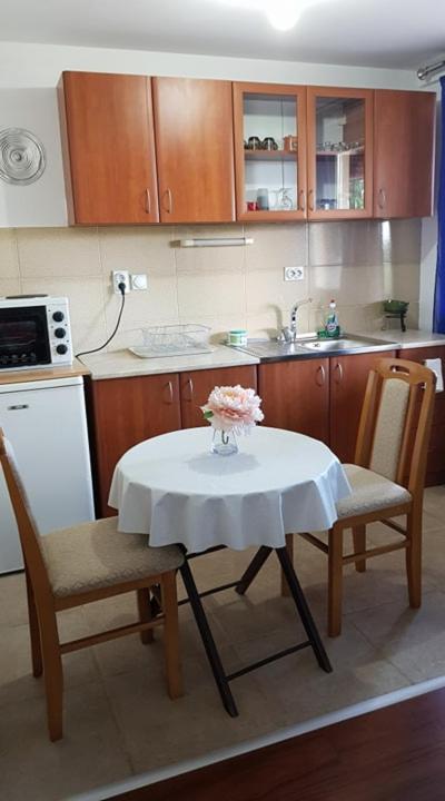 Apartment Dina - Housity