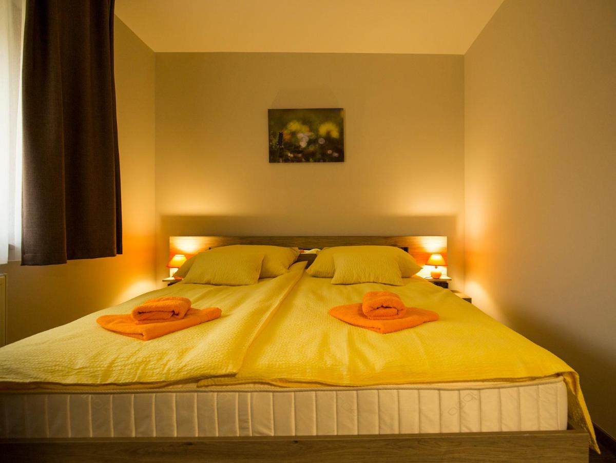 Bodzaház Apartman - Housity