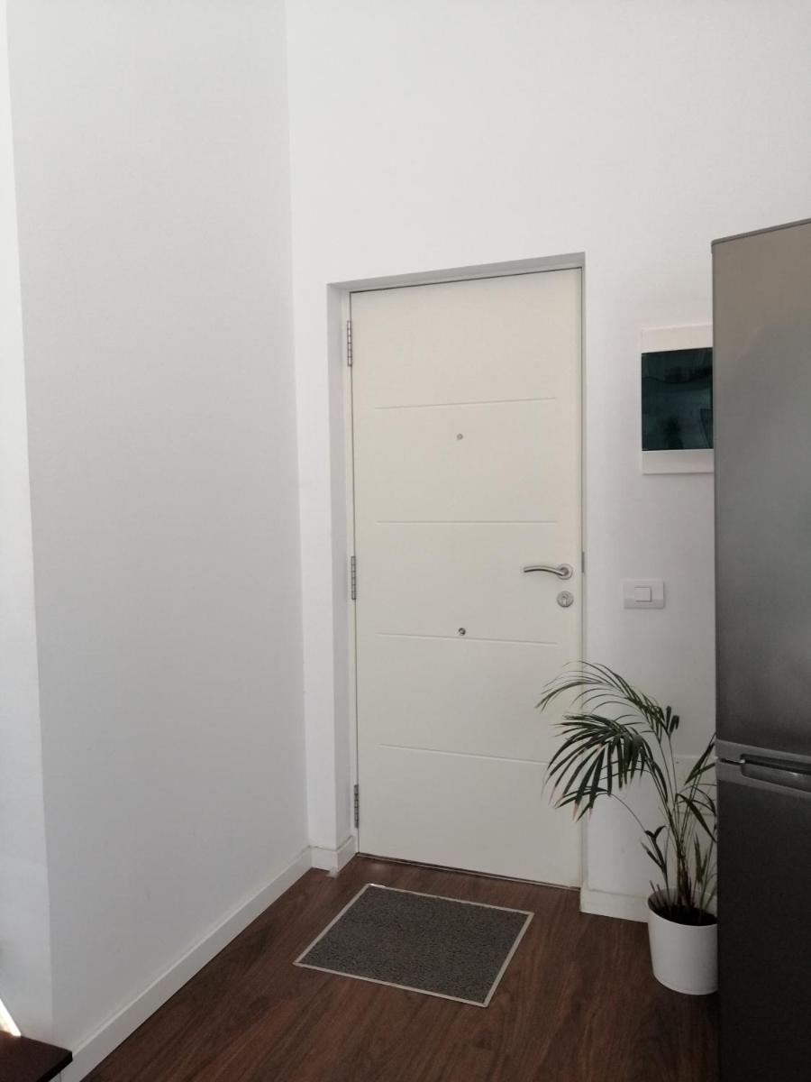 HomeForGuest ISLAND 201 Modern & Minimalist Apartments - Housity