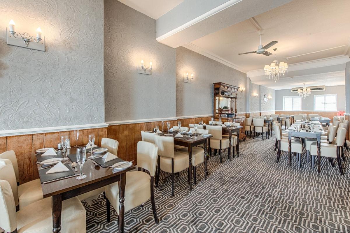 Whitehouse Hotel - Housity