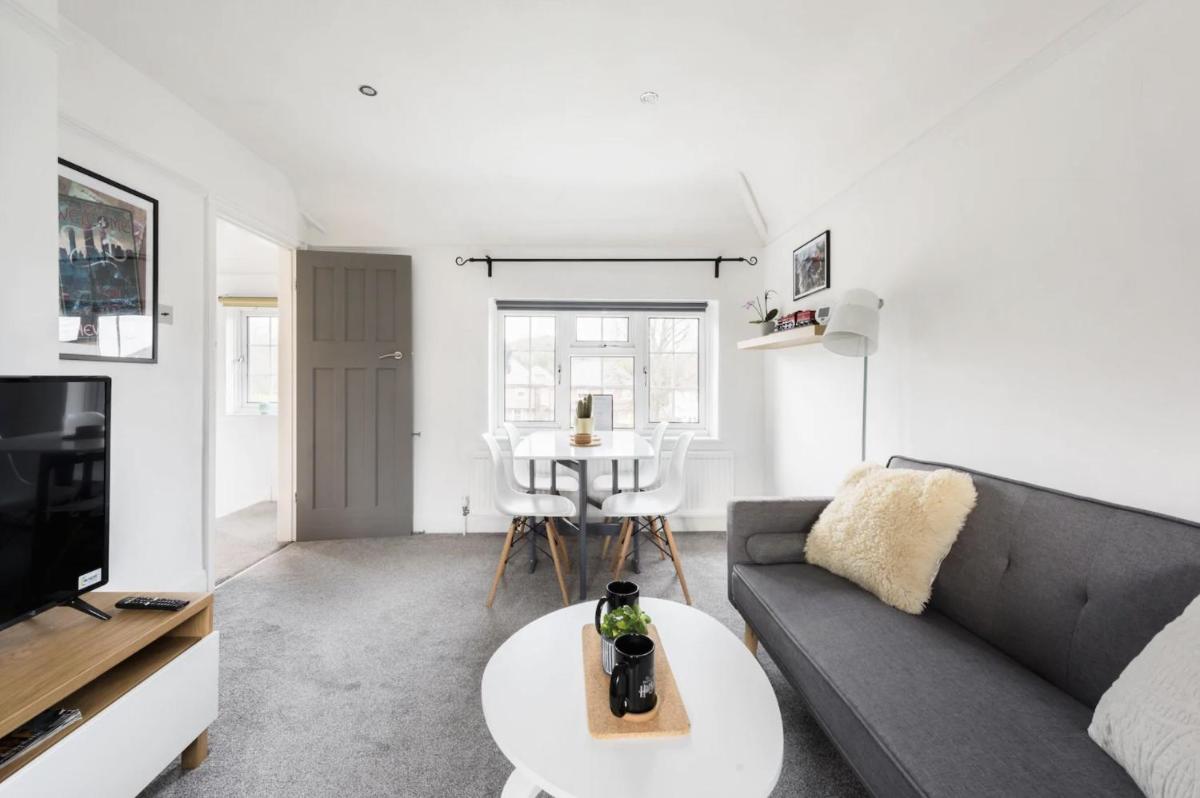 The Film Studio Appartement 5 min to Harry Potter - Housity