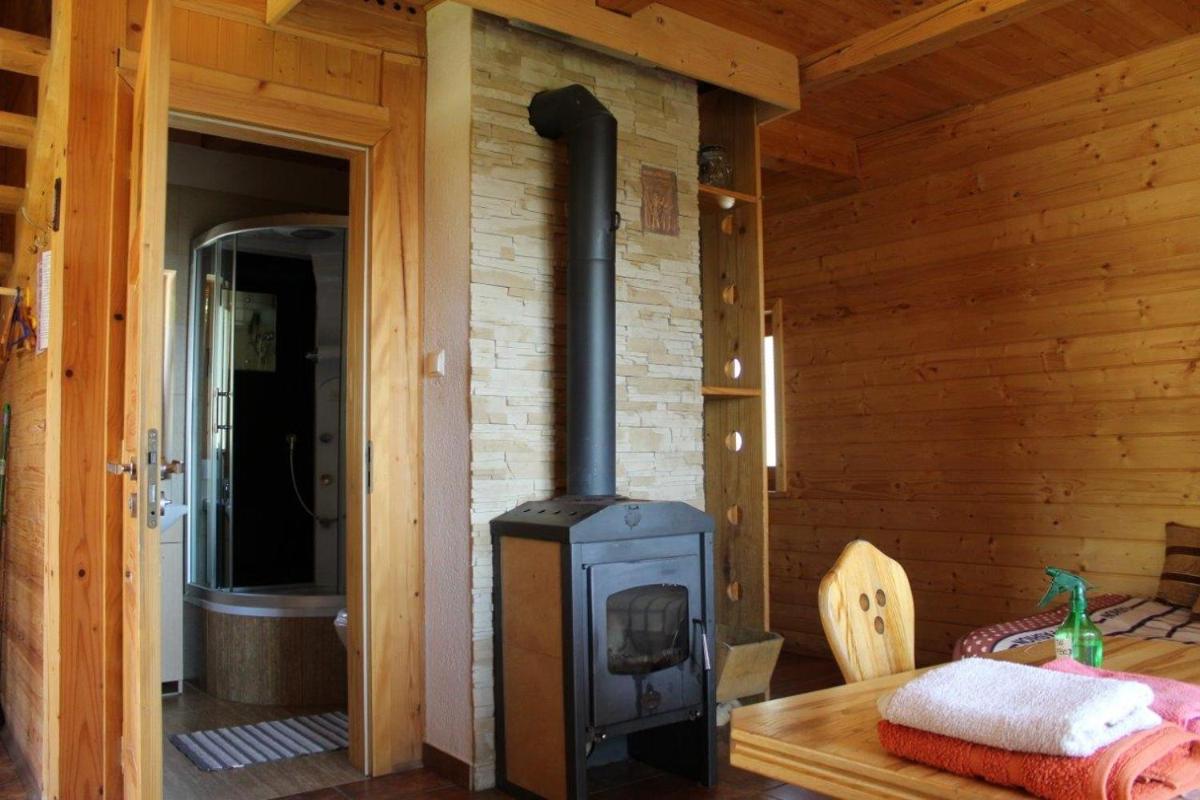 Domki Karczma Zbójnicka - Housity