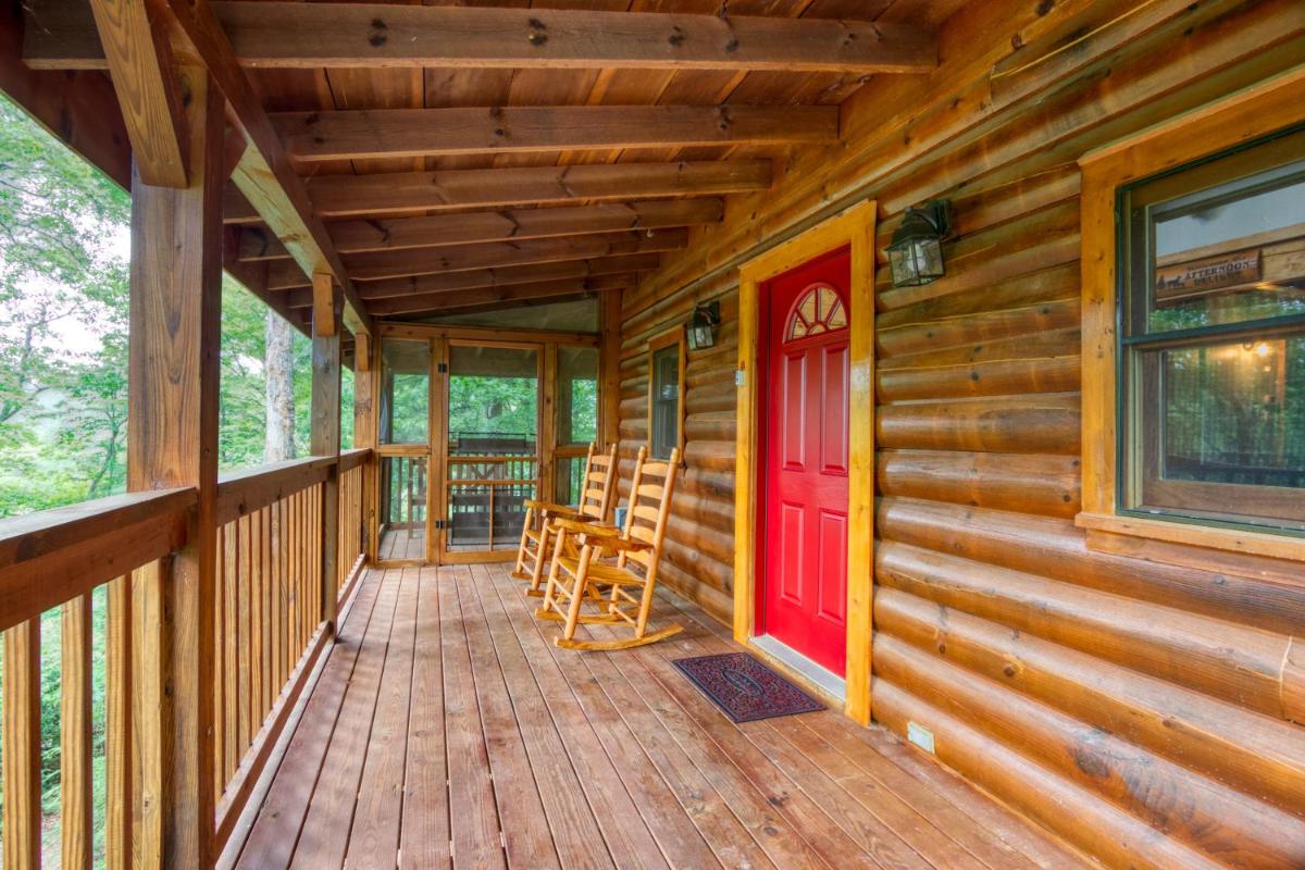Afternoon Delight 1 Bedroom Cabin Rental between Gatlinburg and Pigeon Forge Great Couple getaway - Hizvo