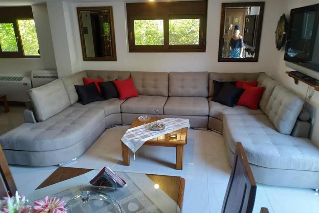 Apartment with Premium Facilities - Housity