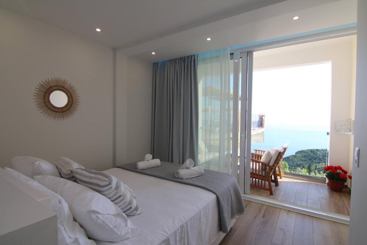 Lakones Deluxe Suites A - Housity