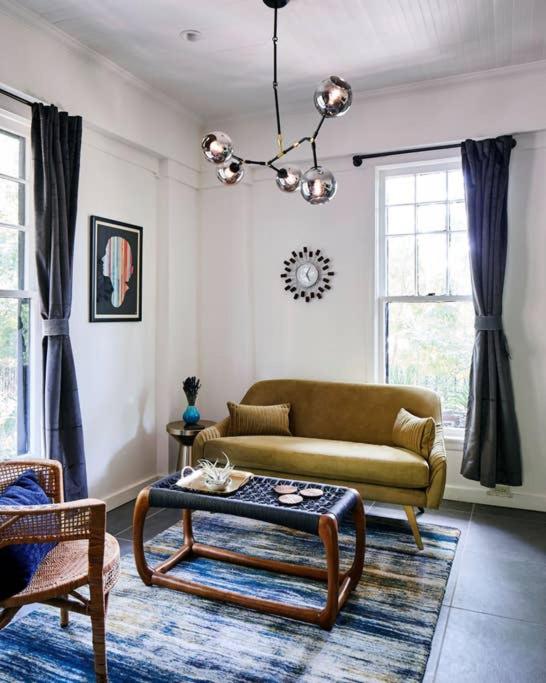 Apt1@EdenBrae - Serene, Walkable, Modern Retreat, Named Best in Bham - Housity