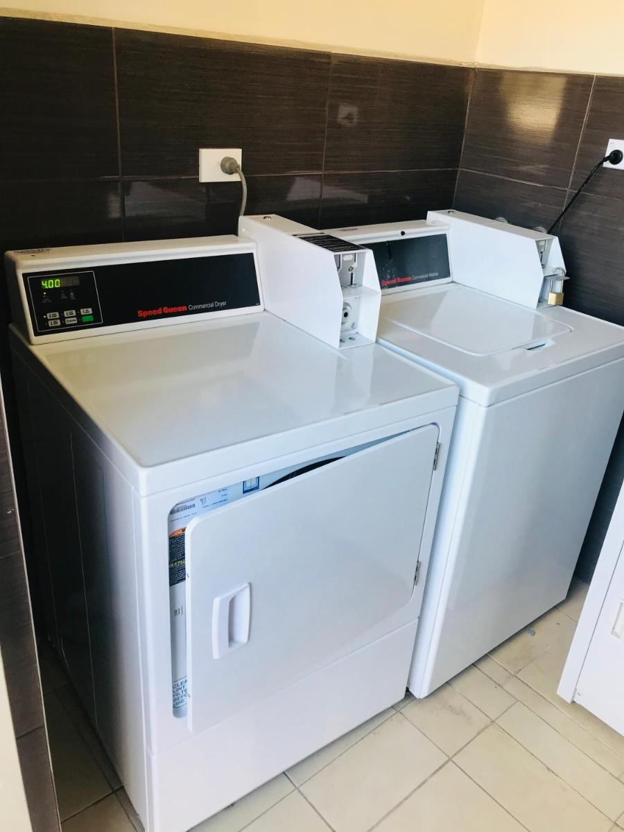 Westside Motor Inn - Housity