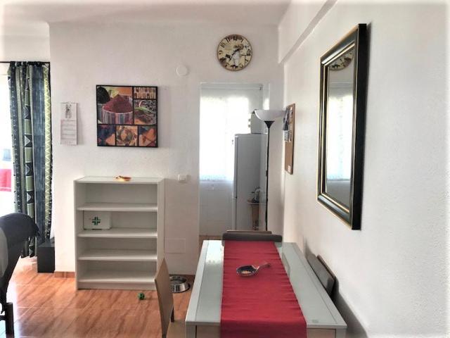 Chez Alison! Central nerja apt - Housity