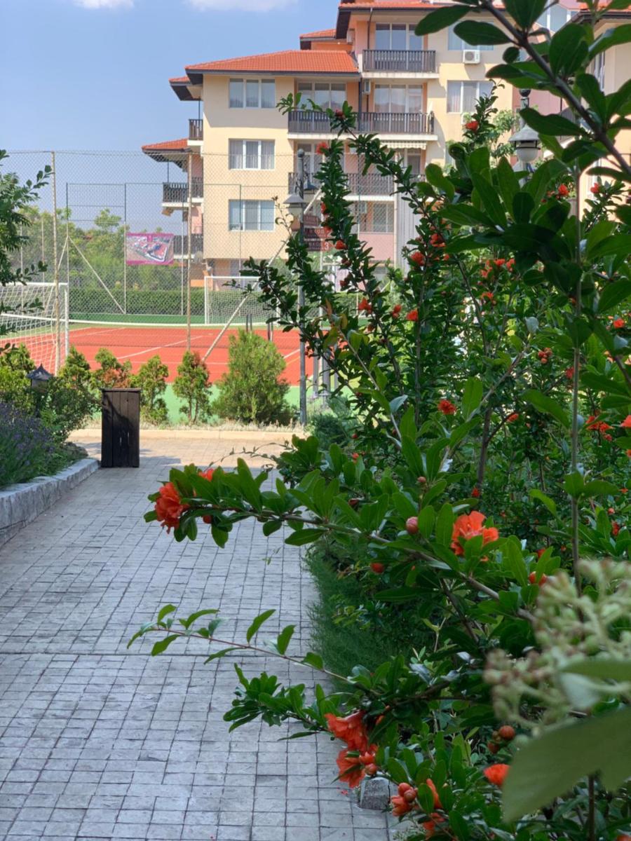 Apartcomplex Chateau Aheloy - Housity