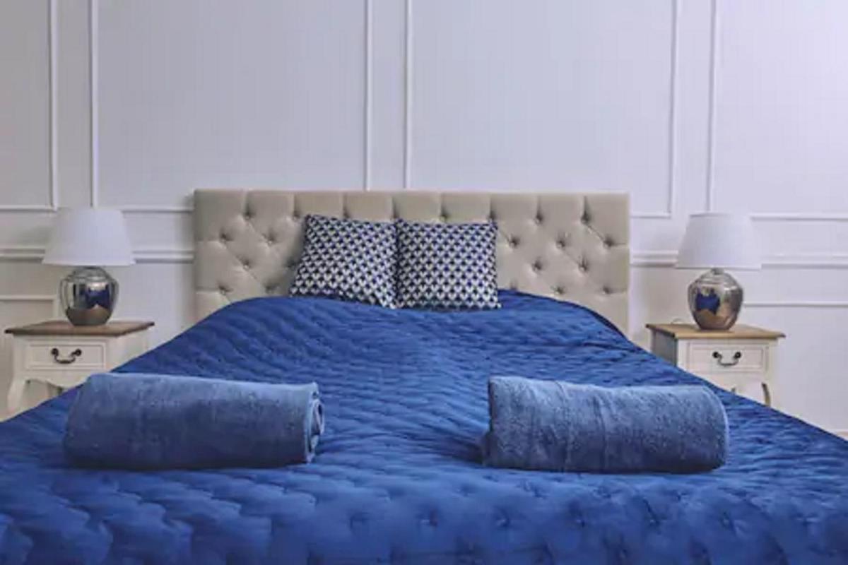 dFive New Stylish Lux Apartment at the Centre - Housity