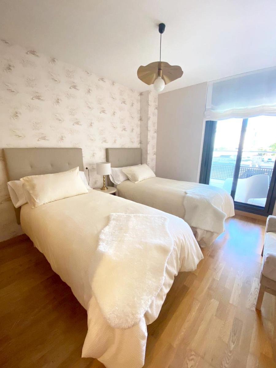 Oktheway A Concha Beach - Housity