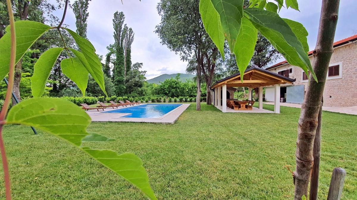 Stara kuća Estate - Housity