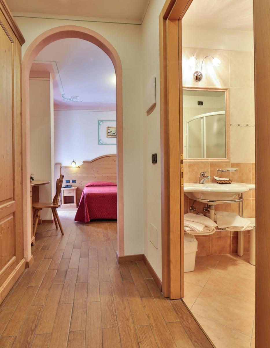 Hotel Fai - Housity