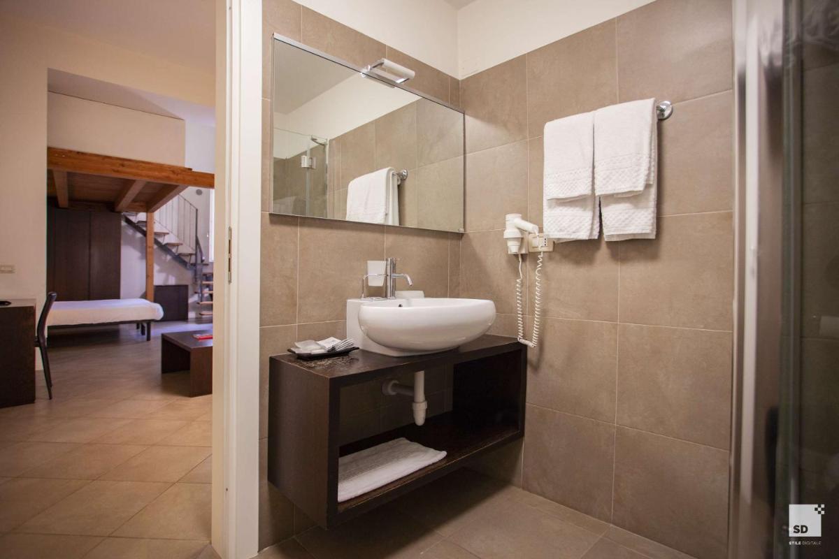 Appartamenti Resort Roma 6.3 e Resort I Banchieri - Hizvo