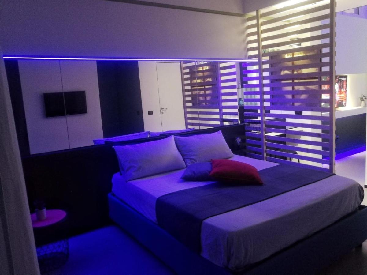 VOGUE SUITE HOME - Housity