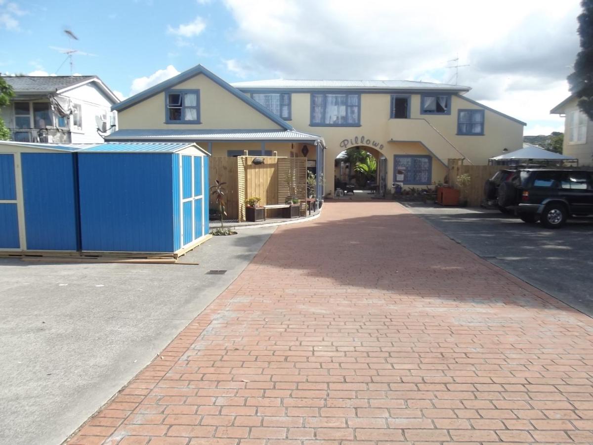Orewa Pillows Lodge - Housity