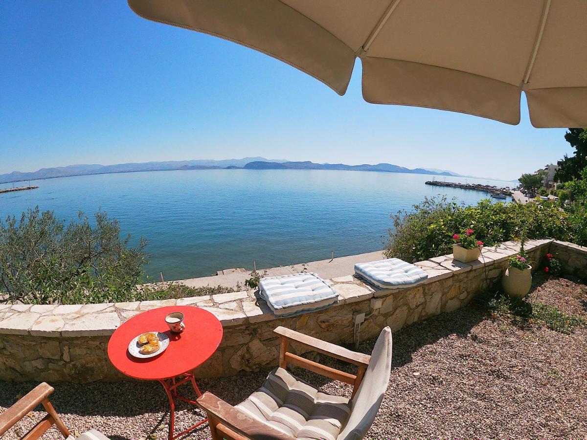 KIVERI 1876 traditional seafront cottage - Housity