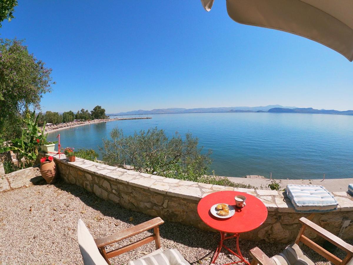 KIVERI 1876 traditional seafront cottage - Housity