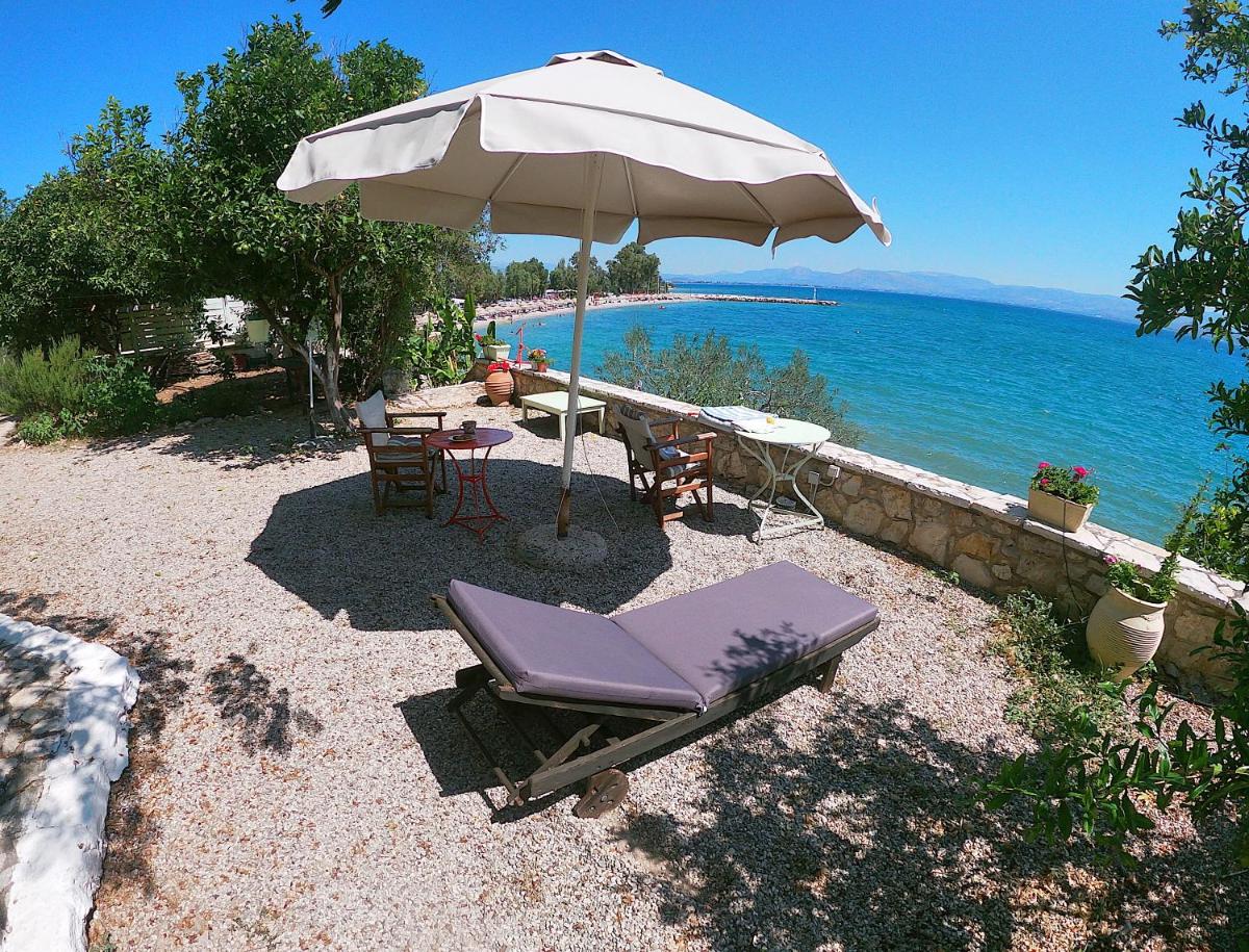 KIVERI 1876 traditional seafront cottage - Housity