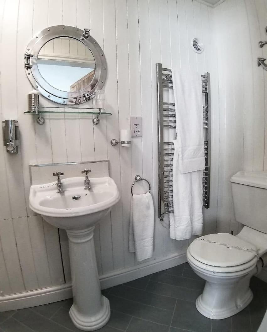Bridge House Bed & Breakfast - Housity