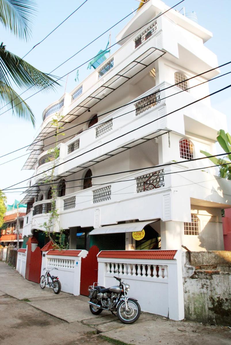 i - One's Home Stay - Housity