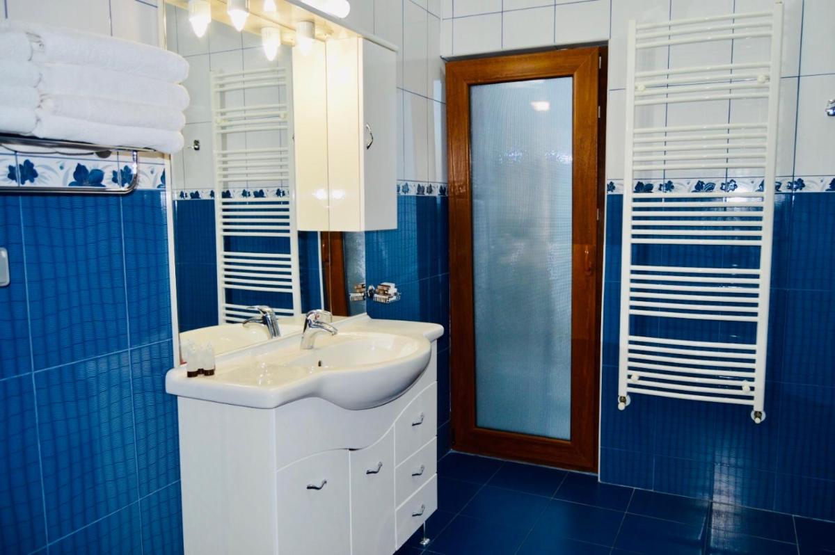 Pensiunea Beluga - Housity