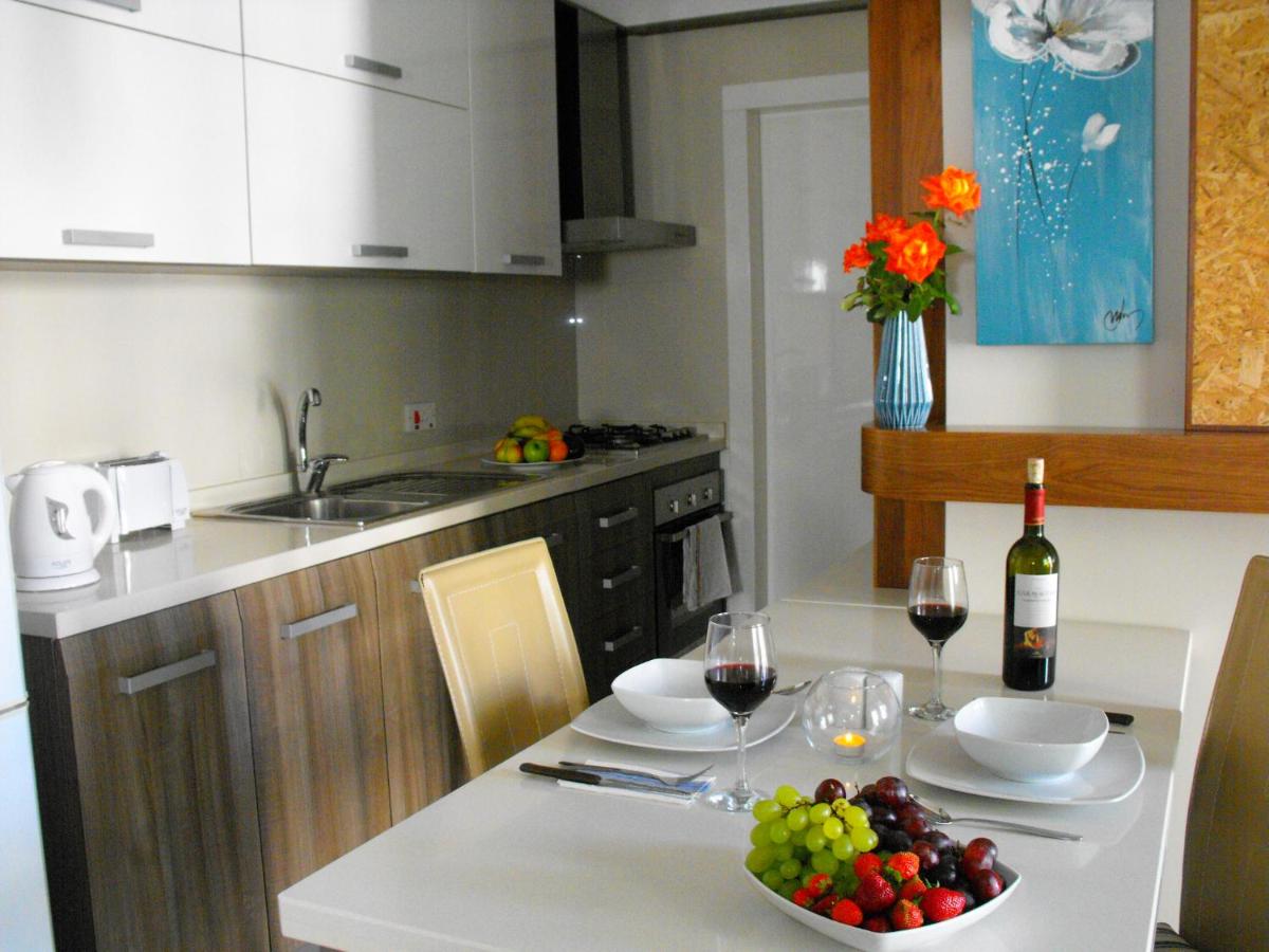 Marsalforn Sea View Beachfront Studio Apartment - Housity