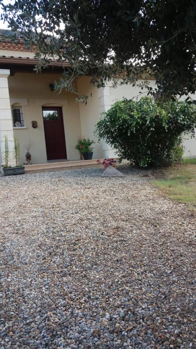 MAISON d'Hôtes Afrika du Queyroux - Housity