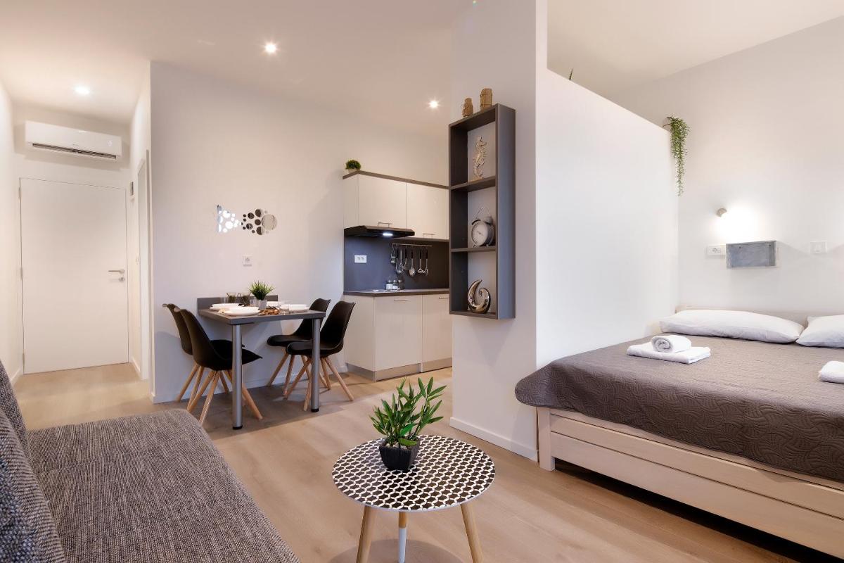 Apartments Zara - Housity